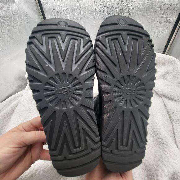 UGG Women's Mini Bailey Bow II Slip On Boots Black size 7 - Picture 6 of 7